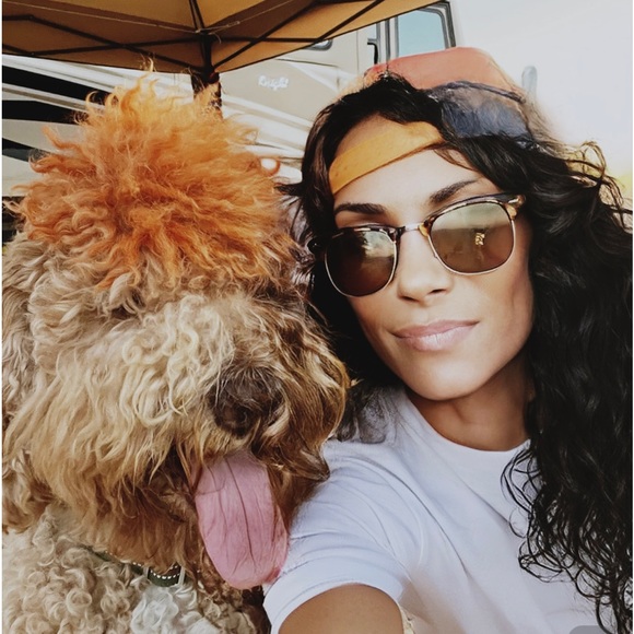 Meet your Posher, Abbie - Picture 3 of 8